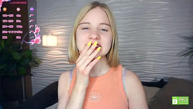 Snapshot of OdelinaFicken chatting on 13, 11, 2025 OdelinaFicken online show from 13, 11, 2025