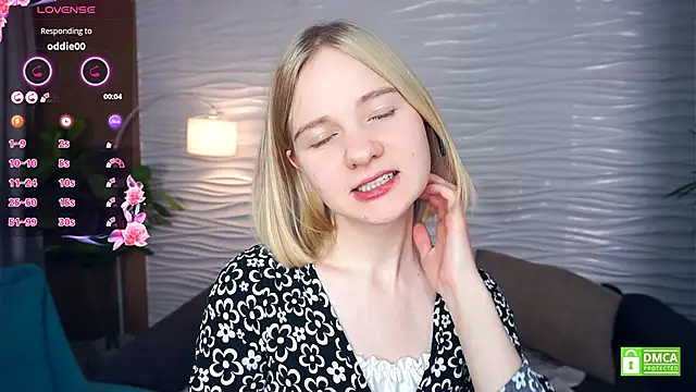 Snapshot of OdelinaFicken chatting on 23, 11, 2025 OdelinaFicken online show from 23, 11, 2025