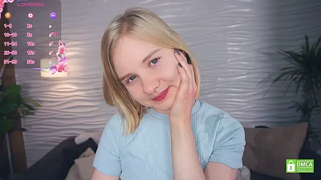 Snapshot of OdelinaFicken chatting on 4, 12, 2025 OdelinaFicken online show from 4, 12, 2025