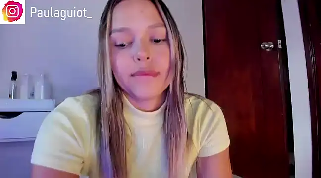 Cami hunter  online show from 25, 2, 2025