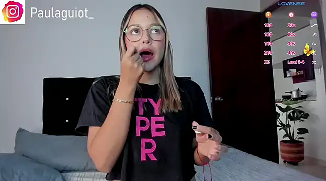 Cami hunter  online show from 6, 3, 2025