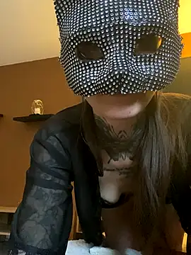 liloucamchaudee online show from 25, 11, 2025