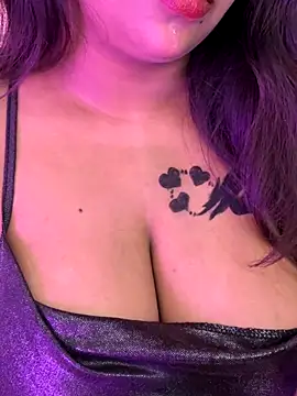 Snapshot of wildestcouplee chatting on 9, 11, 2025 wildestcouplee online show from 9, 11, 2025