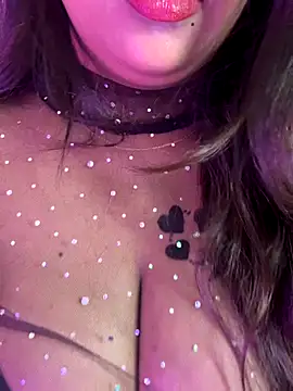 Snapshot of wildestcouplee chatting on 28, 11, 2025 wildestcouplee online show from 28, 11, 2025