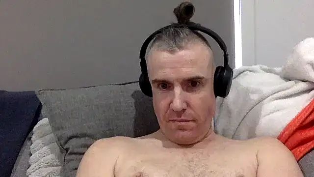 Snapshot of SugarCoupleAus chatting on 18, 9, 2025 SugarCoupleAus online show from 18, 9, 2025