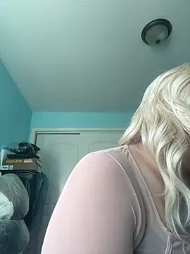 Snapshot of Jessica-Aine chatting on 8, 11, 2025 Jessica-Aine online show from 8, 11, 2025