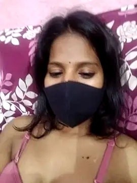 Snapshot of Shivani_Tivari chatting on 17, 12, 2024 Shivani Tivari online show from 17, 12, 2024