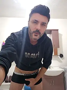 Snapshot of hot_man_eray chatting on 5, 12, 2025 hot man eray online show from 5, 12, 2025