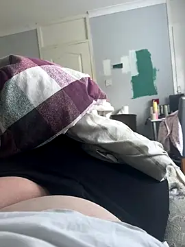 Snapshot of AmberTaylorXxx chatting on 9, 11, 2025 AmberTaylorXxx online show from 9, 11, 2025