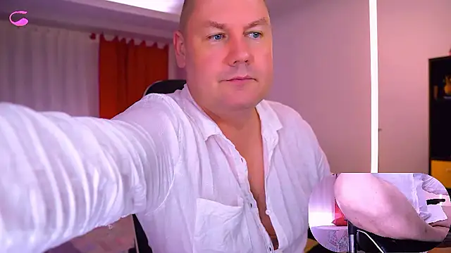 Julius-Dwayne online show from 4, 12, 2024