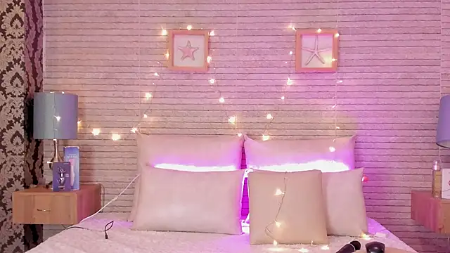 Snapshot of Catalinna_Thompson chatting on 22, 2, 2025 Catalinna Thompson online show from 22, 2, 2025