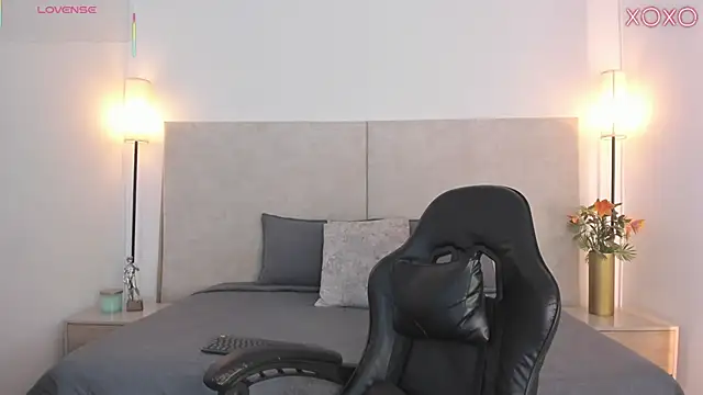 Saori newman online show from 25, 3, 2026