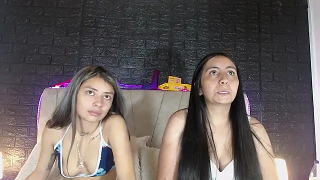 Snapshot of _lesbi_hard_69 chatting on 29, 10, 2025 lesbi hard 69 online show from 29, 10, 2025