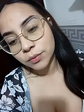 rosegloss69 online show from 28, 1, 2025