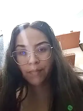 rosegloss69 online show from 27, 2, 2025