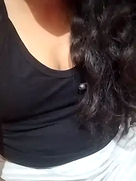 Snapshot of Tamilmayill chatting on 10, 2, 2025 Tamilmayill online show from 10, 2, 2025