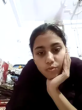 Snapshot of magicmoment00786 chatting on 8, 12, 2024 magicmoment00786 online show from 8, 12, 2024