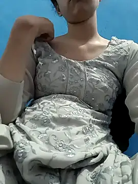 Snapshot of magicmoment00786 chatting on 14, 9, 2025 magicmoment00786 online show from 14, 9, 2025