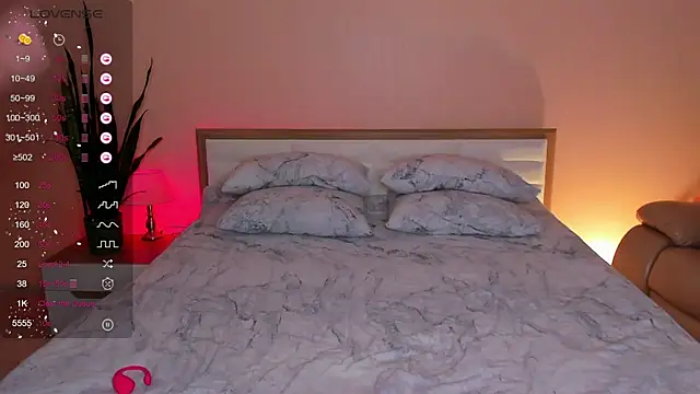 Snapshot of skinny_sissss chatting on 20, 10, 2025 skinny sissss online show from 20, 10, 2025