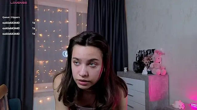 EmeliaReaper online show from 26, 11, 2025