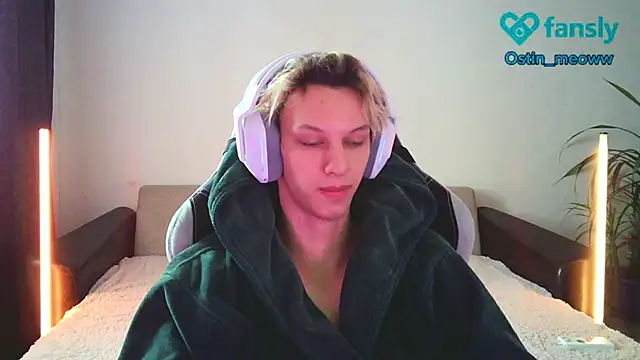 Snapshot of Ostin_meow chatting on 3, 2, 2025 Ostin meow online show from 3, 2, 2025