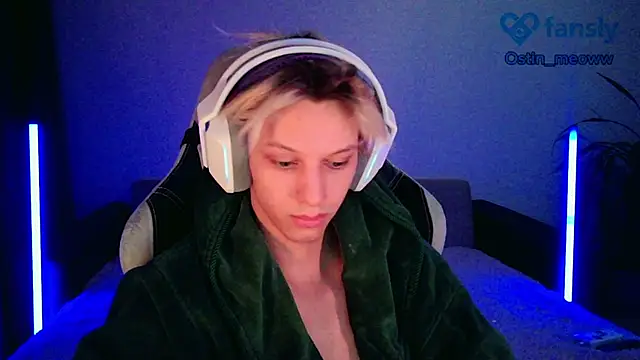 Snapshot of Ostin_meow chatting on 3, 2, 2025 Ostin meow online show from 3, 2, 2025