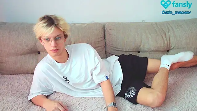 Snapshot of Ostin_meow chatting on 6, 2, 2025 Ostin meow online show from 6, 2, 2025