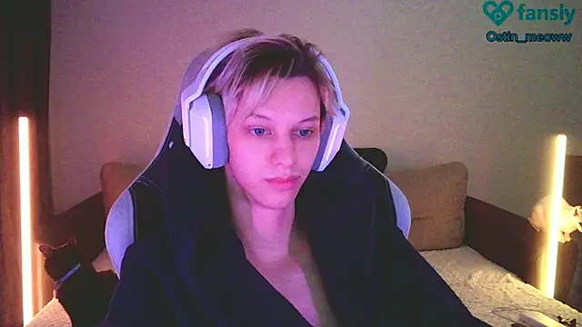 Snapshot of Ostin_meow chatting on 24, 2, 2025 Ostin meow online show from 24, 2, 2025