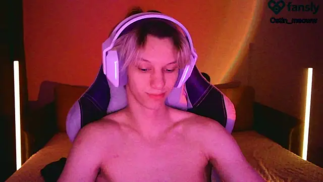 Snapshot of Ostin_meow chatting on 14, 3, 2025 Ostin meow online show from 14, 3, 2025