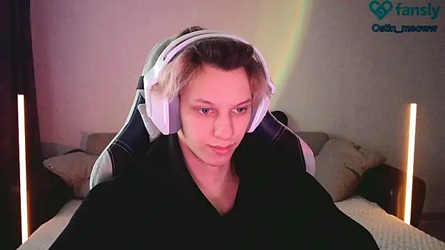 Snapshot of Ostin_meow chatting on 16, 3, 2025 Ostin meow online show from 16, 3, 2025