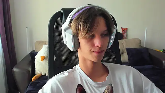 Snapshot of Ostin_meow chatting on 18, 9, 2025 Ostin meow online show from 18, 9, 2025