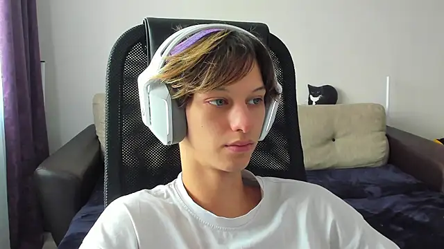 Snapshot of Ostin_meow chatting on 21, 9, 2025 Ostin meow online show from 21, 9, 2025