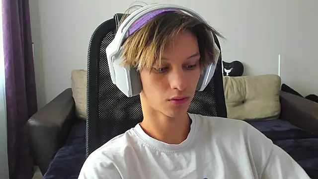 Snapshot of Ostin_meow chatting on 23, 9, 2025 Ostin meow online show from 23, 9, 2025