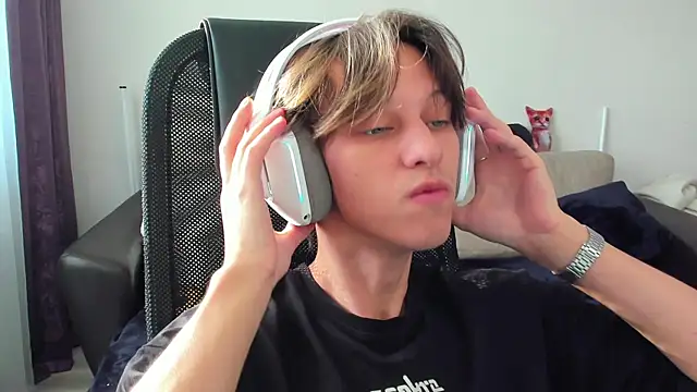 Snapshot of Ostin_meow chatting on 27, 9, 2025 Ostin meow online show from 27, 9, 2025