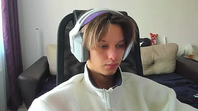 Snapshot of Ostin_meow chatting on 3, 10, 2025 Ostin meow online show from 3, 10, 2025