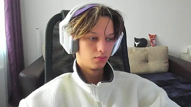 Snapshot of Ostin_meow chatting on 6, 10, 2025 Ostin meow online show from 6, 10, 2025