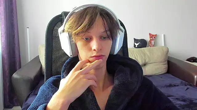 Snapshot of Ostin_meow chatting on 22, 10, 2025 Ostin meow online show from 22, 10, 2025