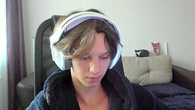 Snapshot of Ostin_meow chatting on 25, 10, 2025 Ostin meow online show from 25, 10, 2025