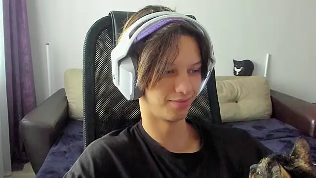 Snapshot of Ostin_meow chatting on 14, 11, 2025 Ostin meow online show from 14, 11, 2025