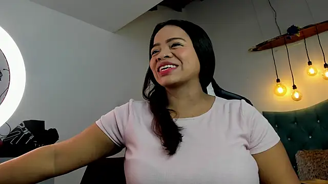 Any topless online show from 5, 2, 2025