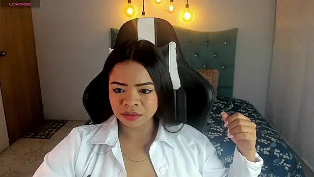 Any topless online show from 22, 2, 2025