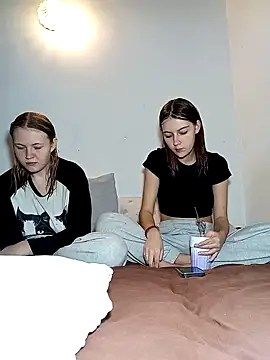 Snapshot of ella_grays chatting on 12, 10, 2025 ella grays online show from 12, 10, 2025