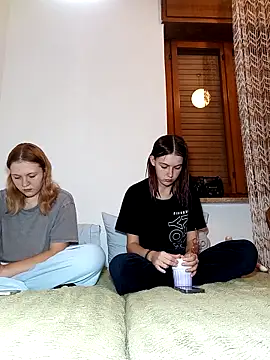 Snapshot of ella_grays chatting on 16, 10, 2025 ella grays online show from 16, 10, 2025