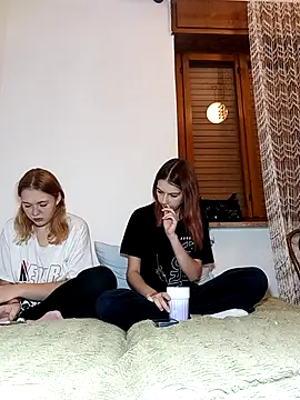 Snapshot of ella_grays chatting on 17, 10, 2025 ella grays online show from 17, 10, 2025