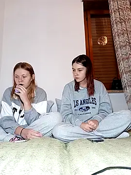 Snapshot of ella_grays chatting on 23, 10, 2025 ella grays online show from 23, 10, 2025