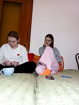 Snapshot of ella_grays chatting on 9, 1, 2026 ella grays online show from 9, 1, 2026