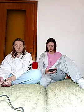 Snapshot of ella_grays chatting on 11, 1, 2026 ella grays online show from 11, 1, 2026