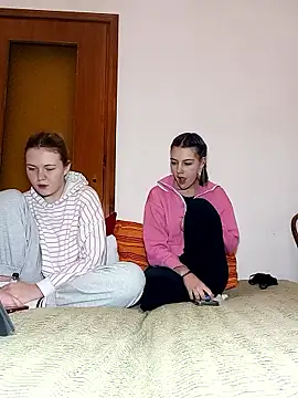 Snapshot of ella_grays chatting on 15, 1, 2026 ella grays online show from 15, 1, 2026