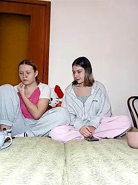 Snapshot of ella_grays chatting on 17, 1, 2026 ella grays online show from 17, 1, 2026