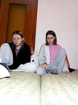 Snapshot of ella_grays chatting on 3, 2, 2026 ella grays online show from 3, 2, 2026